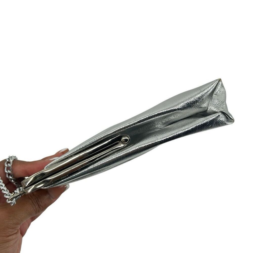 Vintage Metallic Silver Scalloped Frame Evening Bag Chain Shoulder Strap - Picture 14 of 16